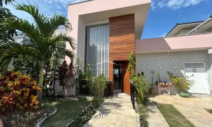 7681 -  Casa à Venda no Vale dos Cristais, Macaé, RJ