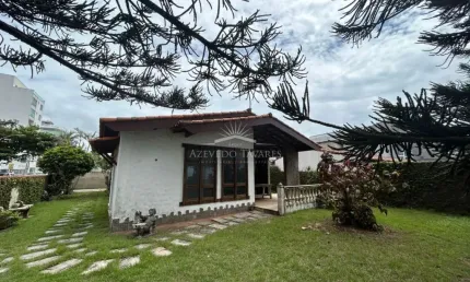Casa com 4 quartos à venda no Cavaleiros, Macaé 