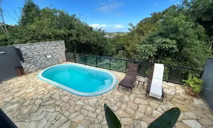 7986 -  Casa Linear à Venda | Vale dos Cristais, Macaé/RJ