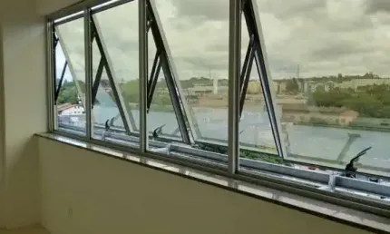 Sala comercial para alugar na Avenida Centenário, 585, Passo das Pedras, Gravataí por R$ 1.200
