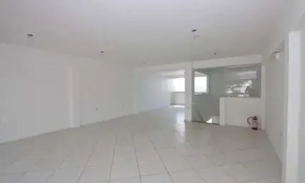 Ponto comercial para alugar na Rua Garibaldi, 710, Floresta, Porto Alegre por R$ 6.000