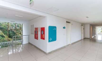 Sala comercial para alugar na Avenida Wenceslau Escobar, 1823, Tristeza, Porto Alegre por R$ 1.700