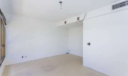 Sala comercial para alugar na Avenida Wenceslau Escobar, 1823, Tristeza, Porto Alegre por R$ 2.500