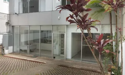 Casa comercial para alugar na Avenida Lavras, 306, Petrópolis, Porto Alegre por R$ 16.000