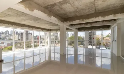 Sala comercial para alugar na Avenida Lavras, 334, Petrópolis, Porto Alegre por R$ 3.990