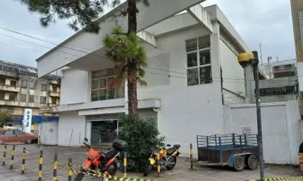 Prédio para alugar na Avenida da Azenha, 1115, Azenha, Porto Alegre por R$ 45.000