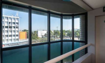 Sala comercial para alugar na Avenida Farrapos, 3685, São Geraldo, Porto Alegre por R$ 3.200