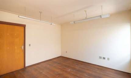 Sala comercial para alugar na Avenida Baltazar de Oliveira Garcia, 225, São Sebastião, Porto Alegre por R$ 650