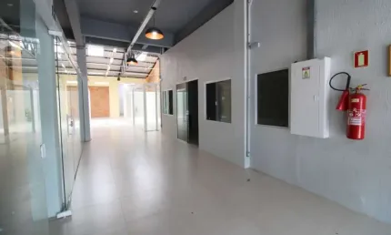 Ponto comercial para alugar na Avenida São Pedro, 1423, São Geraldo, Porto Alegre por R$ 1.500