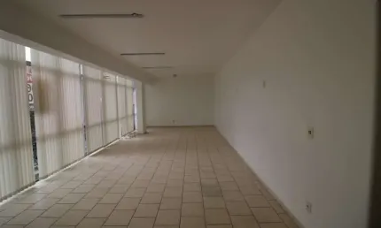 Sala comercial para alugar na Avenida São Pedro, 844, São Geraldo, Porto Alegre por R$ 1.000