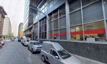 Sala comercial para alugar na Rua General Câmara, 156, Centro Histórico, Porto Alegre por R$ 11.483