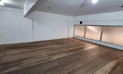 Ponto comercial para alugar na rua vinte e quatro de outubro, 1557, auxiliadora, porto alegre por r$ 2.070