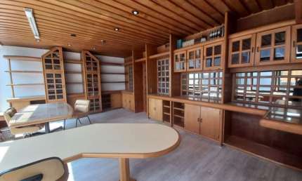 Sala comercial para alugar na Rua Felipe Neri, 298, Auxiliadora, Porto Alegre por R$ 1.900