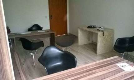 Sala comercial para alugar na Rua Félix da Cunha, 224, Floresta, Porto Alegre por R$ 950