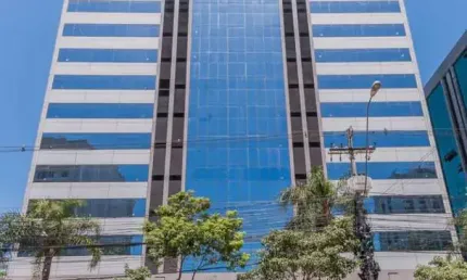 Sala comercial para alugar na Avenida Carlos Gomes, 141, Auxiliadora, Porto Alegre por R$ 1.780