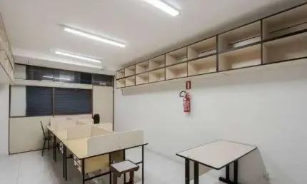 Ponto comercial para alugar na Rua João de Castilho, 25, Jardim Botânico, Porto Alegre por R$ 1.400