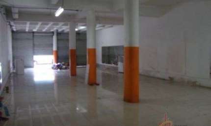 Ponto comercial para alugar na Avenida Cairu, 712, Navegantes, Porto Alegre por R$ 2.800