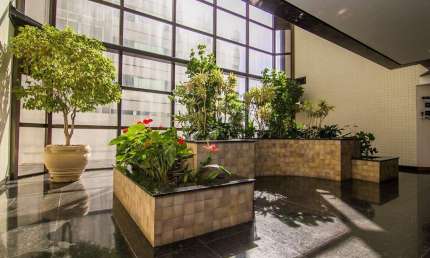 Sala comercial para alugar na Rua Doutor Florêncio Ygartua, 270, Moinhos de Vento, Porto Alegre por R$ 1.315