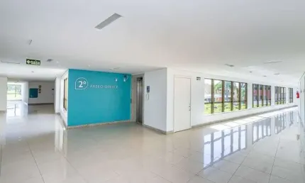 Sala comercial para alugar na Avenida Wenceslau Escobar, 1823, Tristeza, Porto Alegre por R$ 4.000