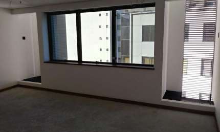 Sala comercial para alugar na Rua Doutor Florêncio Ygartua, 270, Moinhos de Vento, Porto Alegre por R$ 2.049
