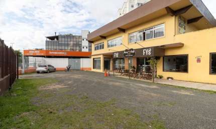 Ponto comercial para alugar na Érico Veríssim, 1500, Menino Deus, Porto Alegre por R$ 1.980