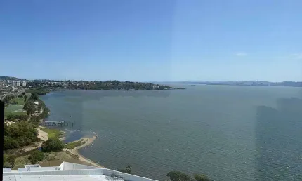 Sala comercial para alugar na Avenida Padre Cacique, 2893, Praia de Belas, Porto Alegre por R$ 7.792