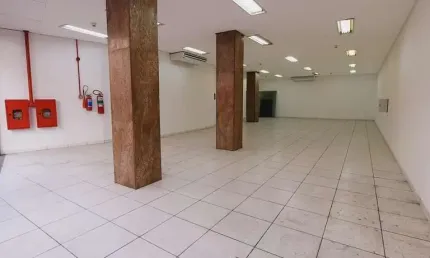 Ponto comercial para alugar na Rua Doutor Flores, 62, Centro Histórico, Porto Alegre por R$ 35.000