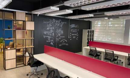 Sala comercial para alugar na Rua Lauro Müller, 860, Navegantes, Porto Alegre por R$ 1.399