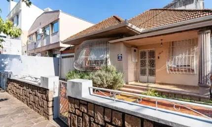 Casa com 3 quartos para alugar na Avenida Ceará, 1617, São João, Porto Alegre por R$ 3.900
