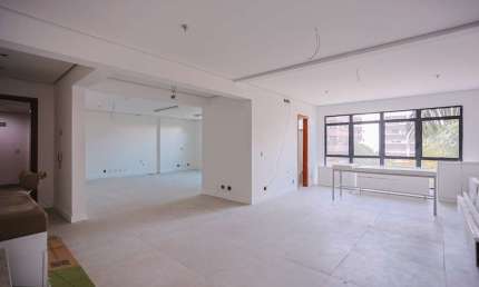 Sala comercial para alugar na Avenida Carlos Gomes, 1859, Petrópolis, Porto Alegre por R$ 4.000