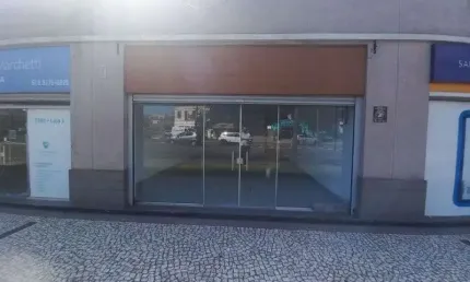 Ponto comercial para alugar na Avenida da Cavalhada, 2383, Cavalhada, Porto Alegre por R$ 4.800