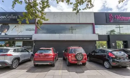 Ponto comercial para alugar na Avenida Wenceslau Escobar, 1801, Cristal, Porto Alegre por R$ 18.000