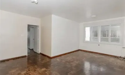 Apartamento com 3 quartos para alugar na Rua Vicente da Fontoura, 2840, Santana, Porto Alegre por R$ 3.500