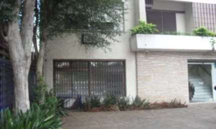Casa comercial para alugar na Avenida Cristóvão Colombo, 3227, Auxiliadora, Porto Alegre por R$ 10.000