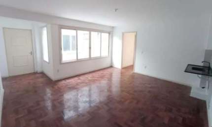 Apartamento com 2 quartos para alugar na Rua João Alfredo, 607, Cidade Baixa, Porto Alegre por R$ 1.450