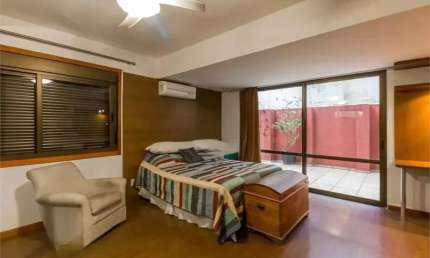 Apartamento com 3 quartos para alugar na Rua Sinimbú, 145, Petrópolis, Porto Alegre por R$ 6.415