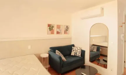 Apartamento com 1 quarto para alugar na Rua Vinte e Quatro de Outubro, 1585, Auxiliadora, Porto Alegre por R$ 2.700