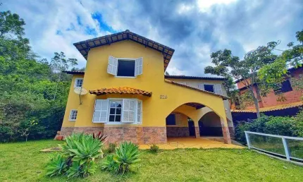 Casa para venda com 200 metros quadrados com 3 quartos em Novo Horizonte - Juiz de Fora - MG