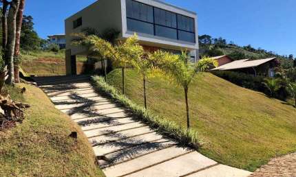 Casa para venda tem 350 metros quadrados com 3 quartos em Novo Horizonte - Juiz de Fora - MG