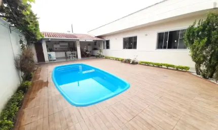 Casa 3/4 piscina espaço gourmet no Quintas das Avenidas