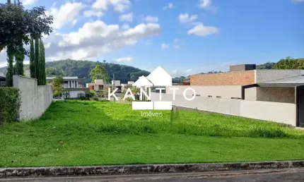**Título: Terreno à Venda no Residencial Alvim, Juiz de Fora, Minas Gerais**