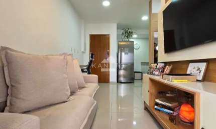 APARTAMENTO A VENDA  DE FRENTE QUARTO E SALA  COM VARANDA , ELEVADOR, MOBILIADO