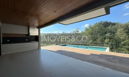 Casa de luxo em condomínio à venda em Santana de Parnaíba-SP, Cidade Tamboré: 4 quartos, 4 suítes, 3 salas, 5 banheiros, 3 vagas, 385m².