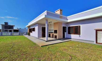 Casa 03 Dorm à venda no Bairro Bella Torres com 162 m² de área privativa - 2 vagas de garagem