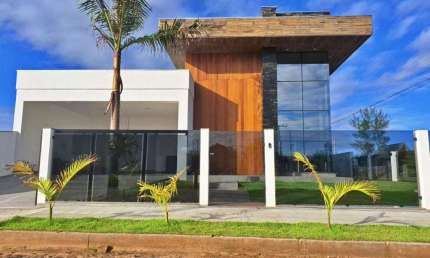 Casa 03 Dorm à venda no Bairro Bella Torres com 195 m² de área privativa - 2 vagas de garagem