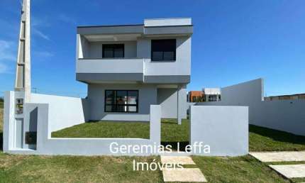Casa 03 Dorm à venda no Bairro Bosque das Figueiras com 123 m² de área privativa - 3 vagas de garagem