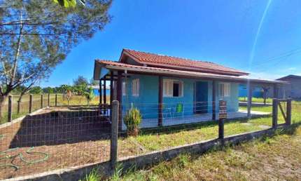 Casa 02 Dorm à venda no Bairro Praia Sumaré II com 84 m² de área privativa - 2 vagas de garagem