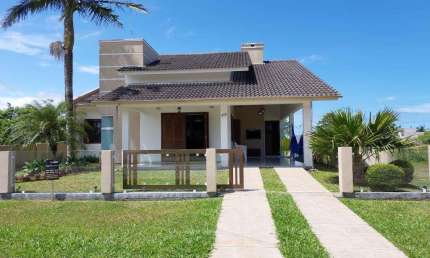 Casa 04 Dorm à venda no Bairro Bella Torres com 170 m² de área privativa - 1 vaga de garagem