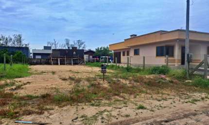 Terreno à venda no Bairro Bella Torres com 348 m² de área privativa