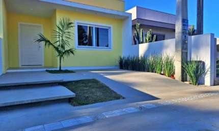 Casa 02 Dorm à venda no Bairro Bella Torres com 102 m² de área privativa - 1 vaga de garagem